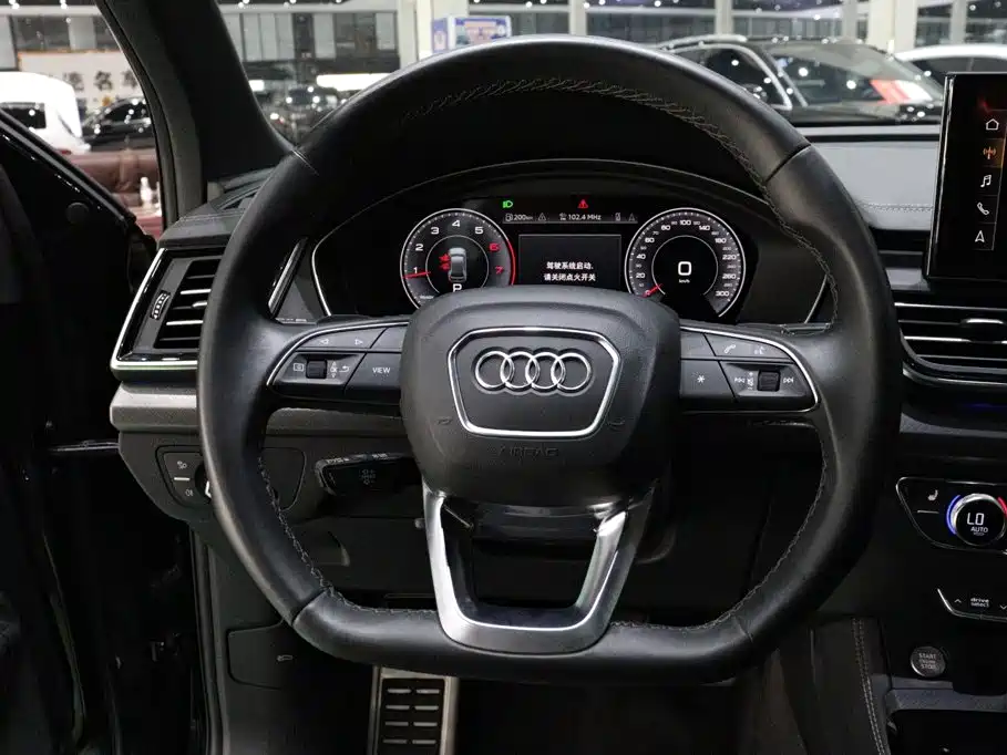 Audi Q5L 2024 — фото 13