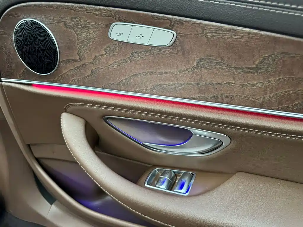 Mercedes-Benz E-Class 2022 — фото 22