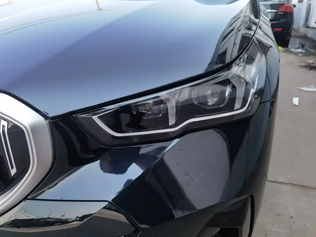BMW i5 2025 — фото 24