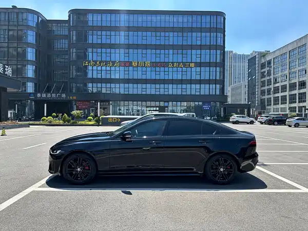 Jaguar XEL 2025