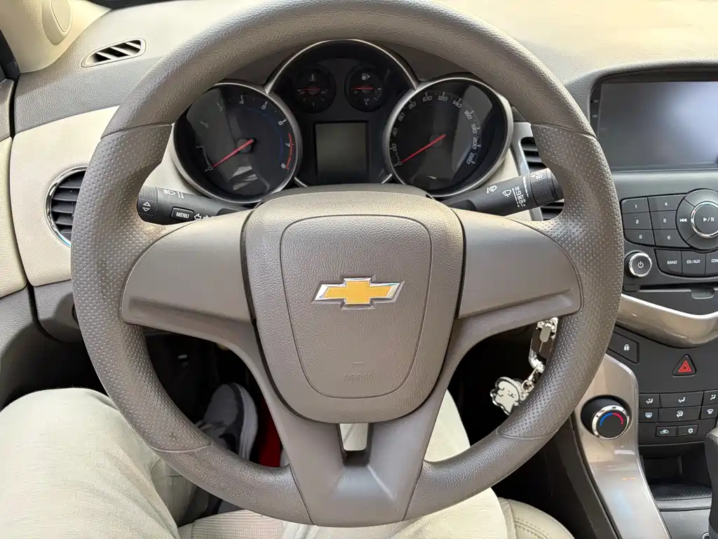 Chevrolet Cruze 2015 — фото 17