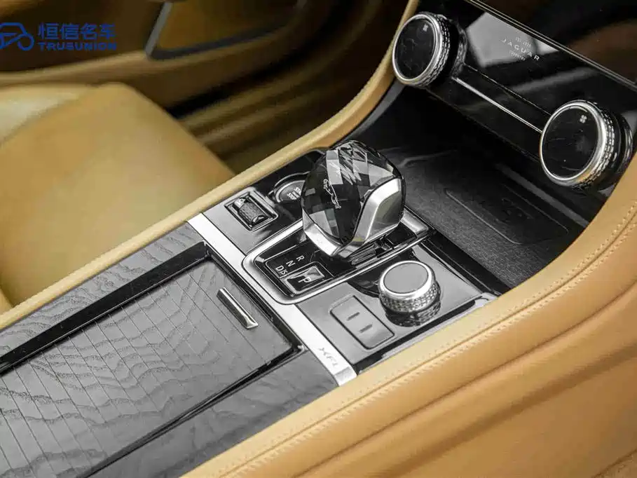 Jaguar XFL 2023 — фото 19