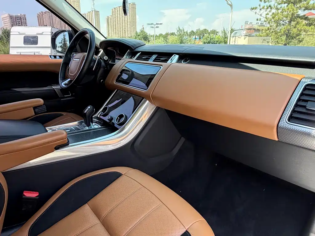 Land Rover Range Rover Sport 2019 — фото 19