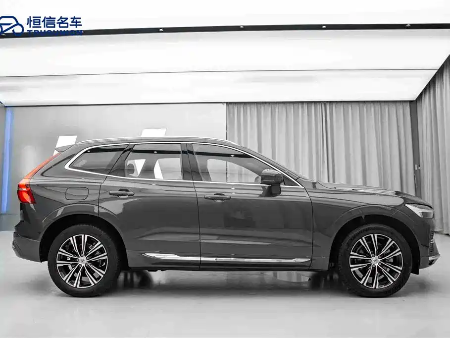 Volvo XC60 2022 — фото 4