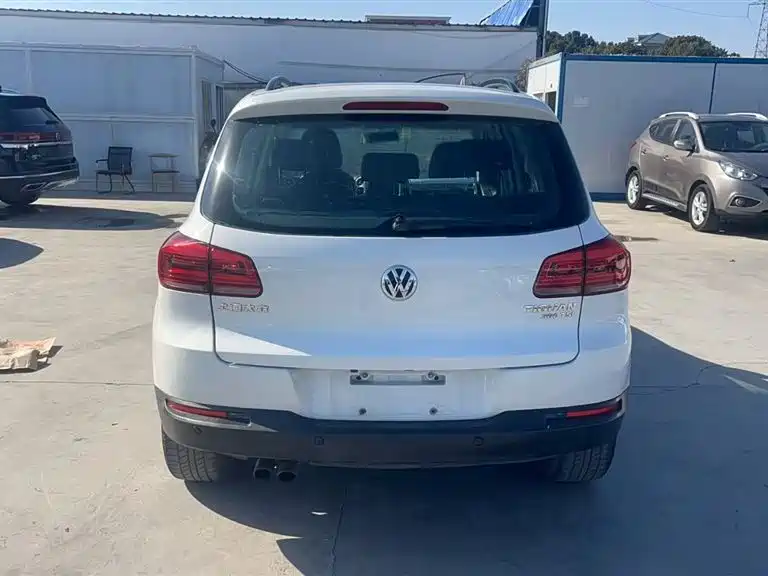 Volkswagen Tiguan 2015 — фото 7