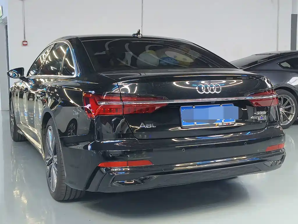 Audi A6L 2025 — фото 15