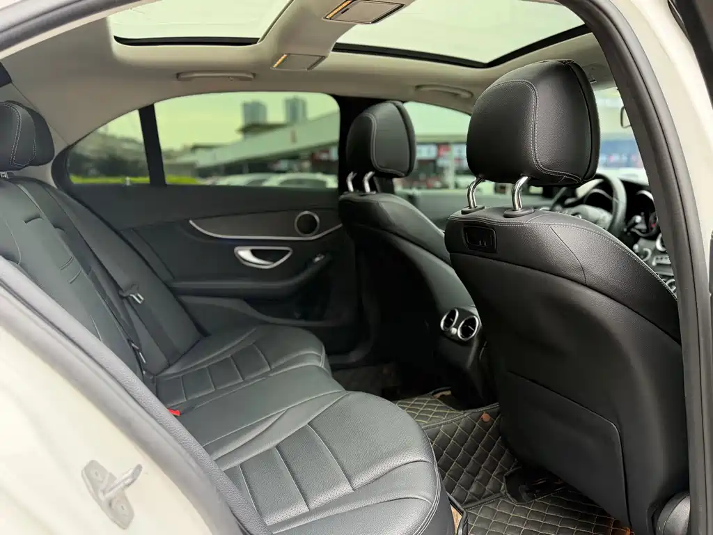 Mercedes-Benz C-Class 2020 — фото 13