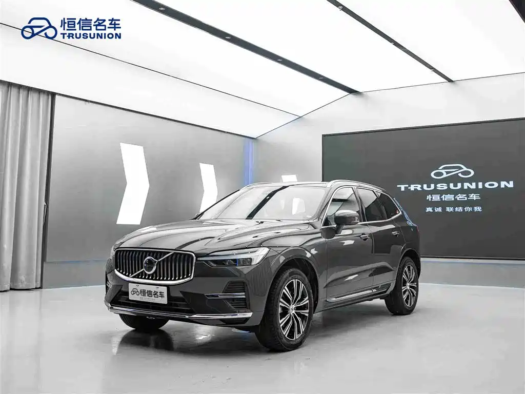 Volvo XC60 2022 — фото 3