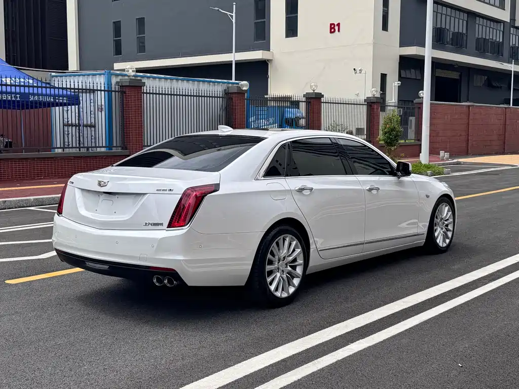 Cadillac CT6 2018 — фото 4