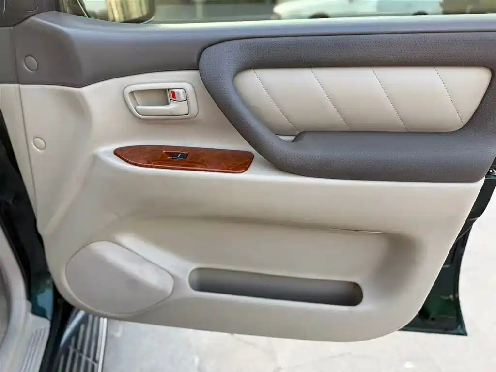Toyota Land Cruiser 2007 — фото 7