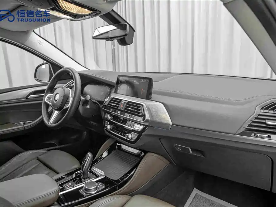 BMW X4 2021 — фото 14