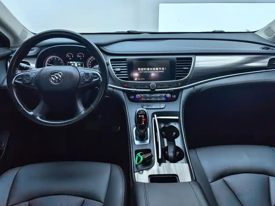 Buick LaCrosse 2018 — фото 12