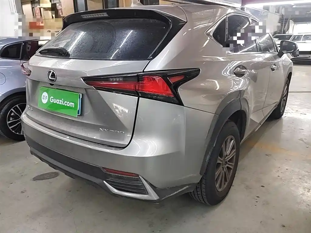Lexus NX 2018 — фото 7
