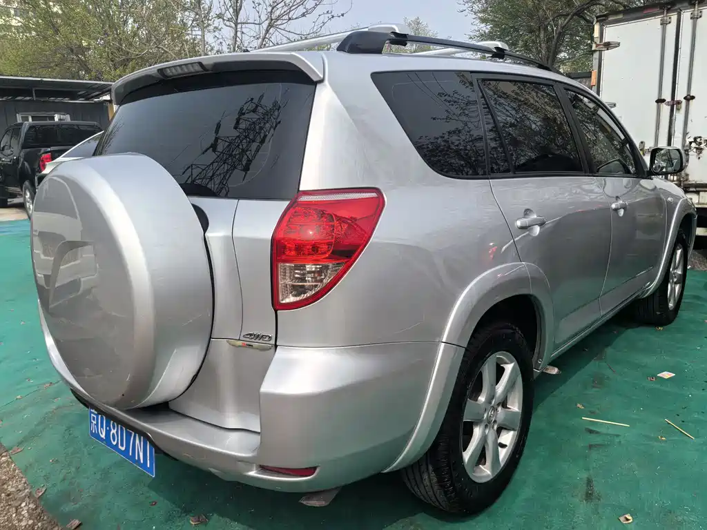 Toyota RAV4 2008 — фото 13