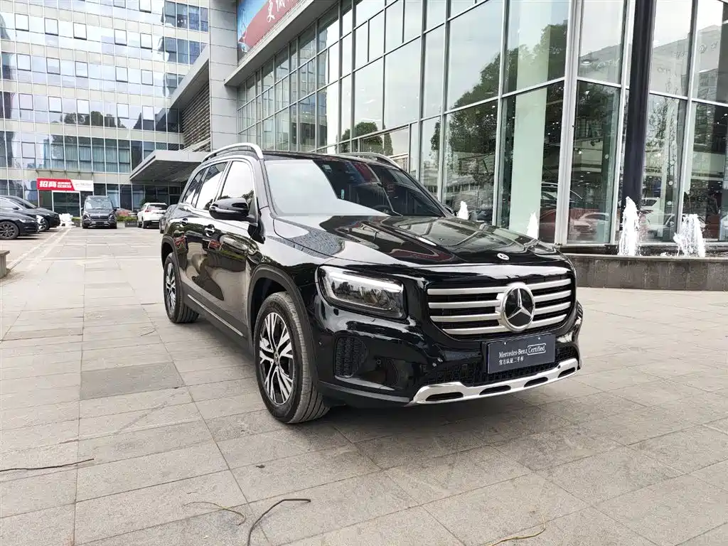 Mercedes-Benz GLB 2026