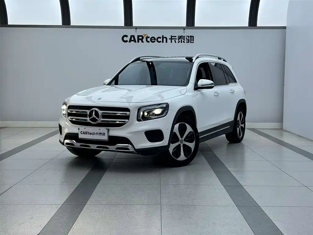 Mercedes-Benz GLB 2023 — фото 1