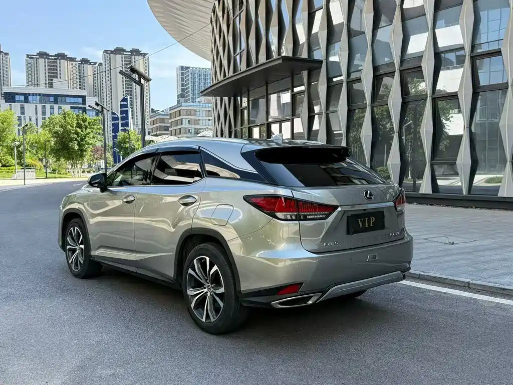 Lexus RX 2023 — фото 8