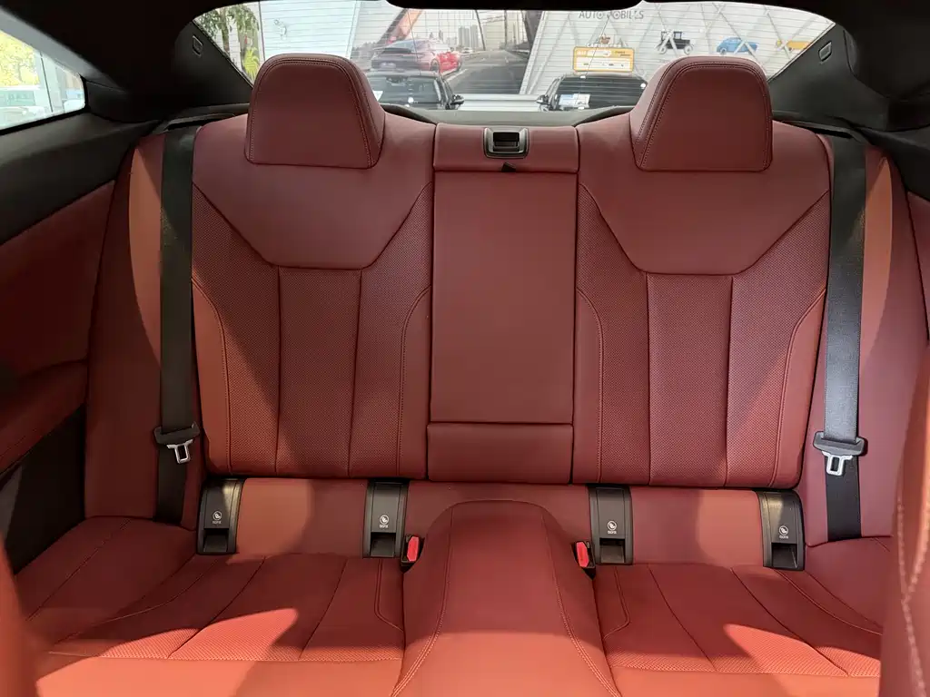 BMW 4 Series 2025 — фото 16
