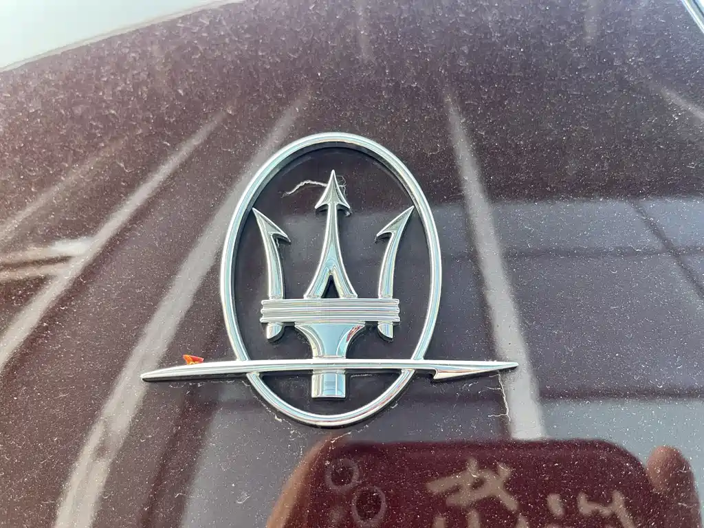 Maserati Levante 2017 — фото 12