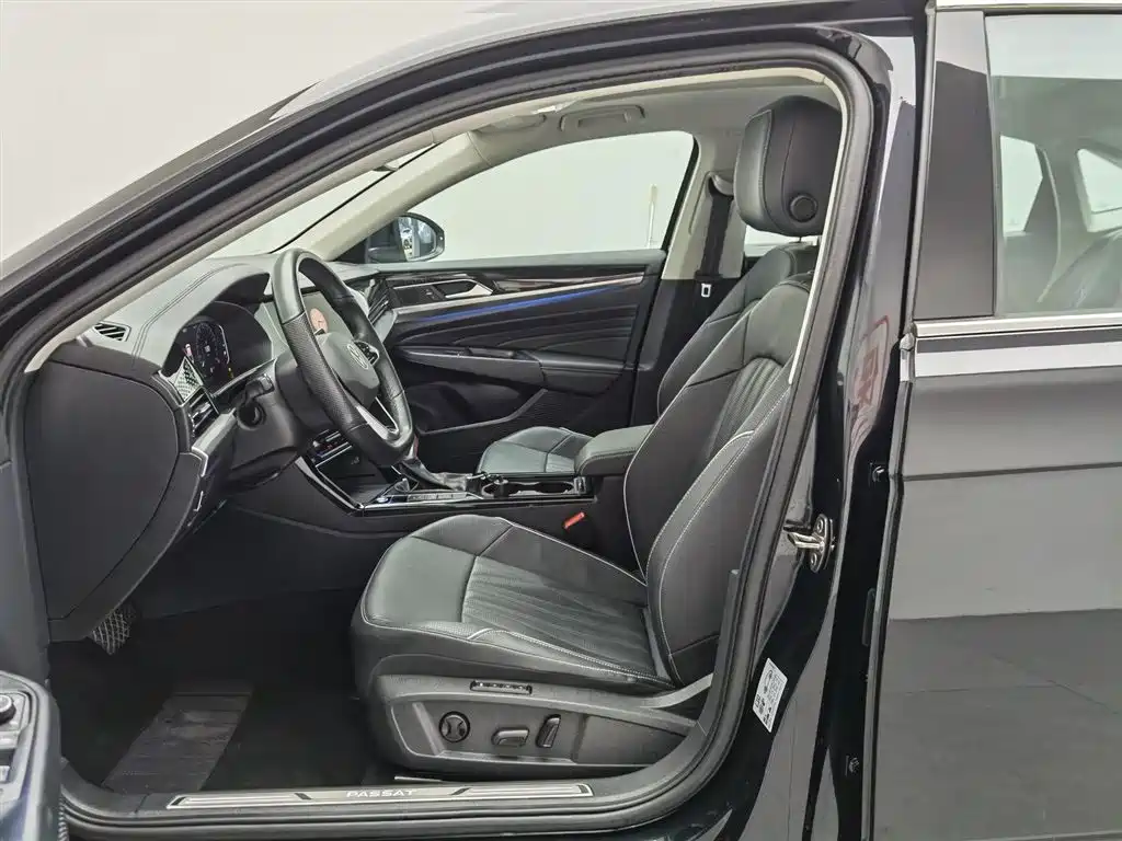 Volkswagen Passat 2023 — фото 10