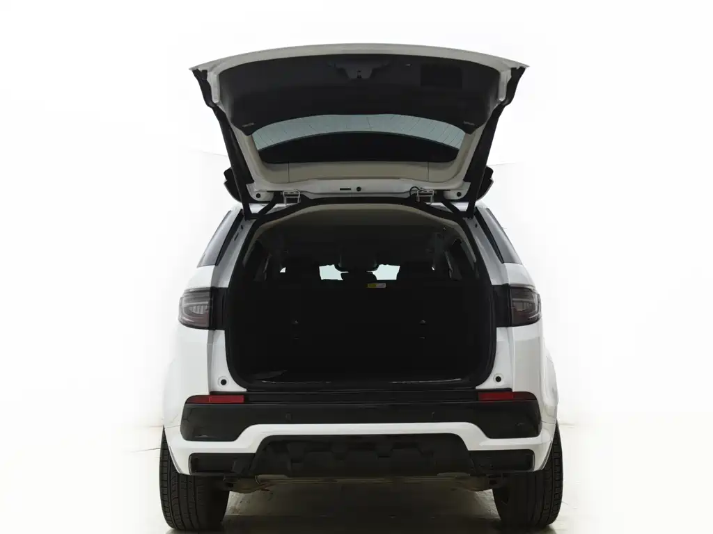 Land Rover Discovery Sport 2024 — фото 13