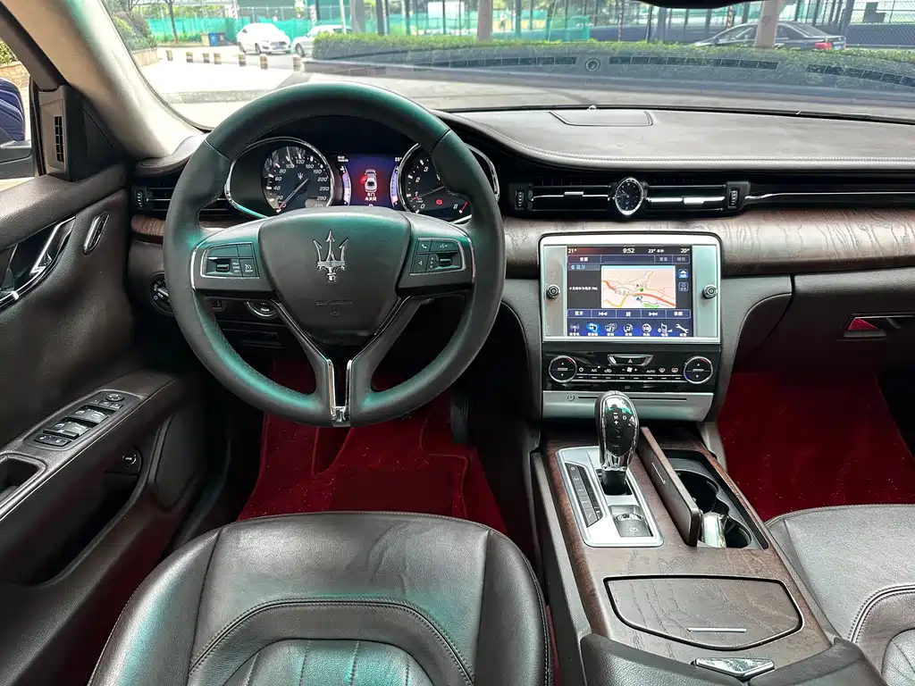 Maserati Quattroporte 2016 — фото 12