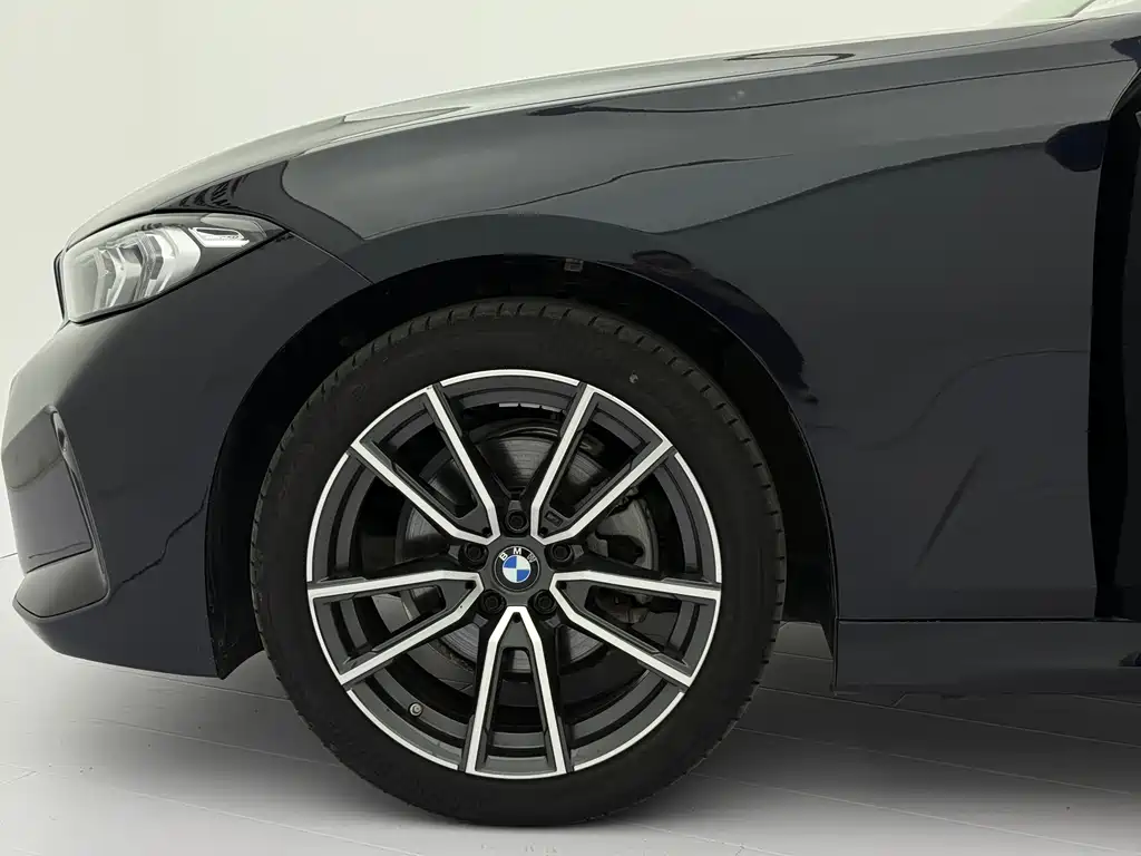 BMW 3 Series 2023 — фото 19