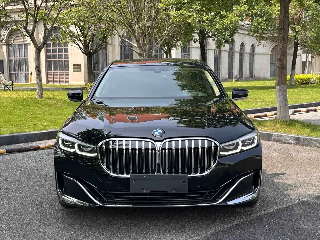 BMW 7 Series 2021 — фото 2