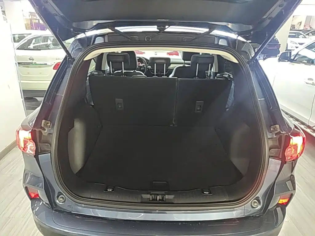 Ford Escape 2022 — фото 19