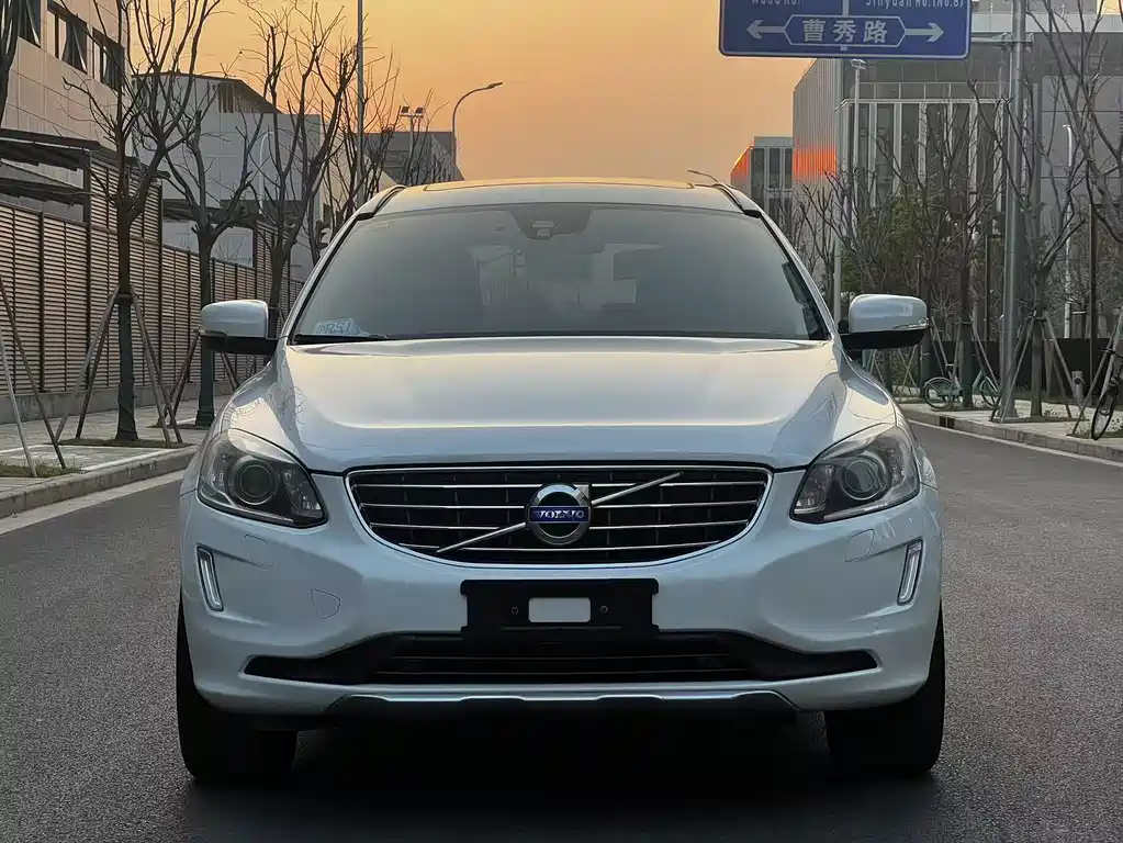 Volvo XC60 2015 — фото 2