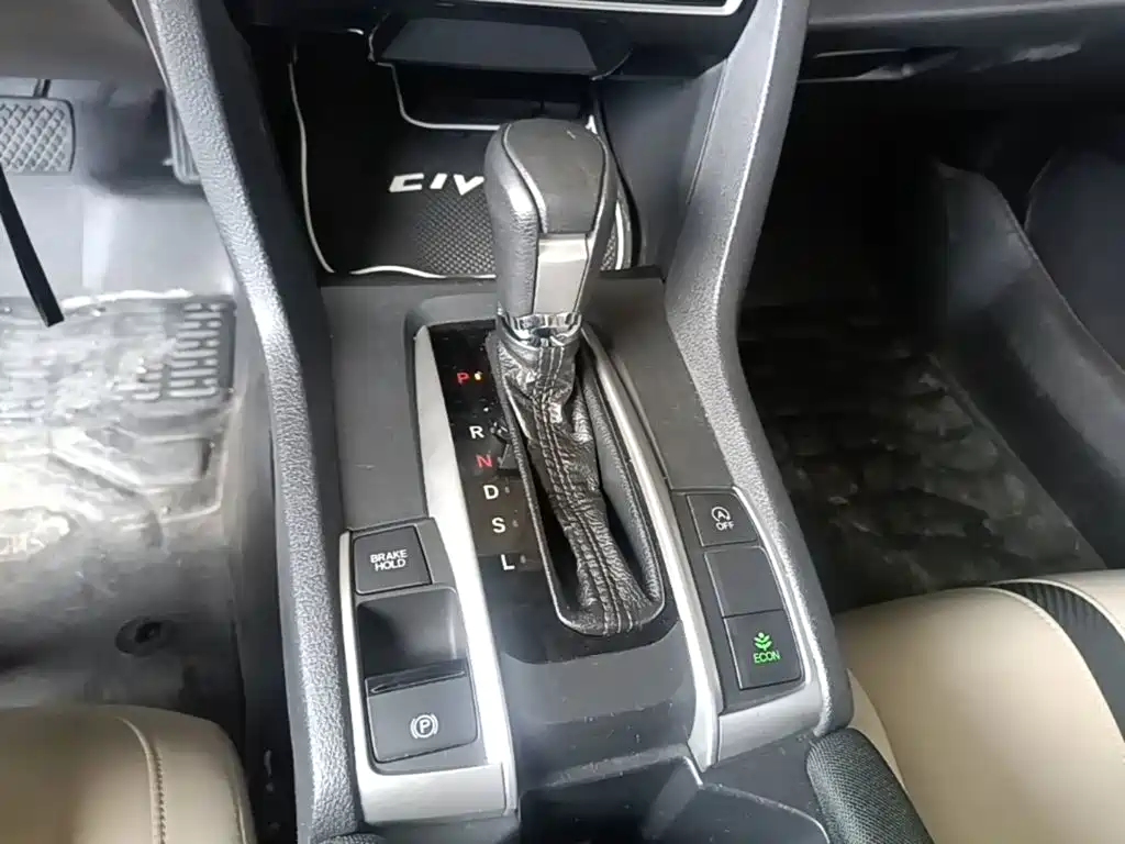 Honda Civic 2017 — фото 14