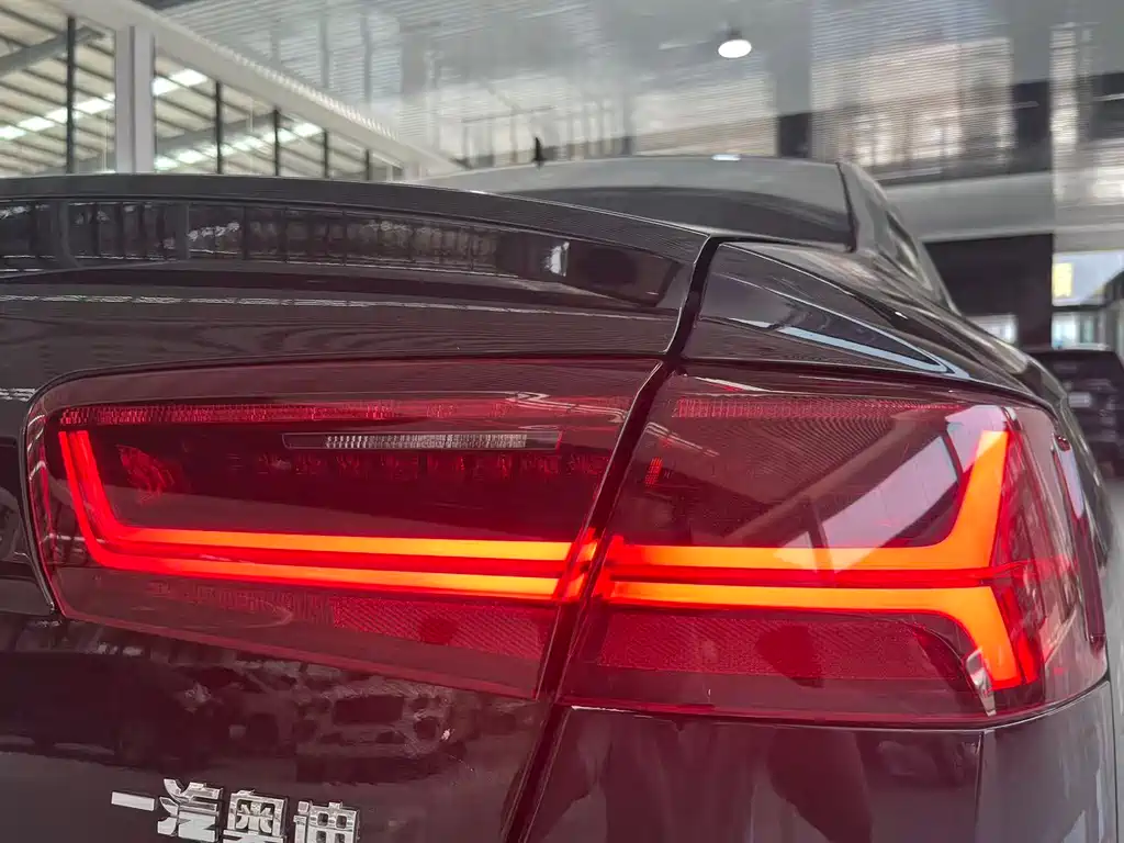Audi A6L 2016 — фото 11