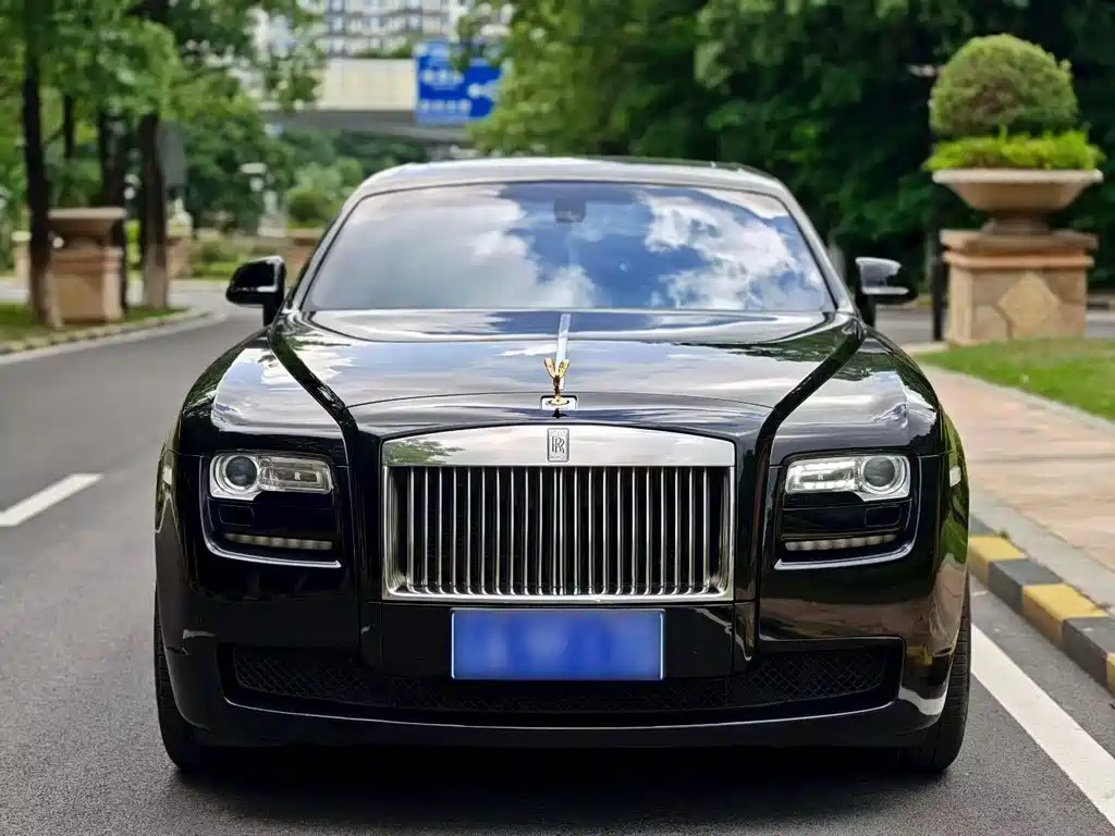 Rolls-Royce Ghost 2013 — фото 2