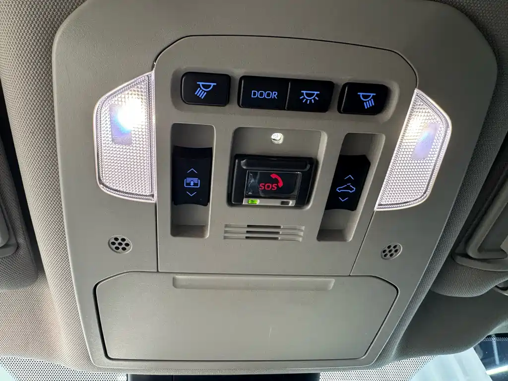 Toyota Highlander 2022 — фото 14
