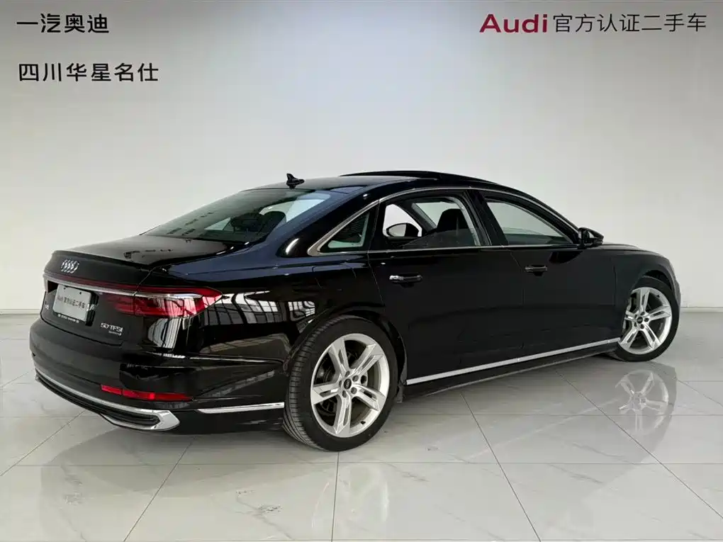 Audi A8 2022 — фото 4