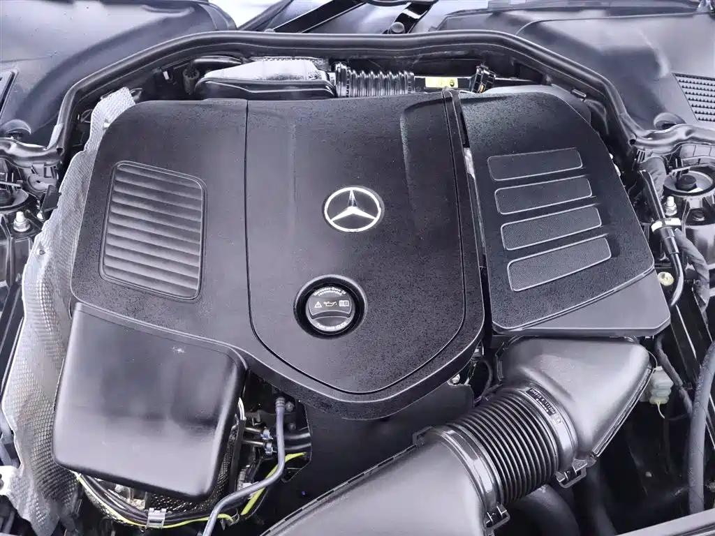 Mercedes-Benz C-Class 2025 — фото 24