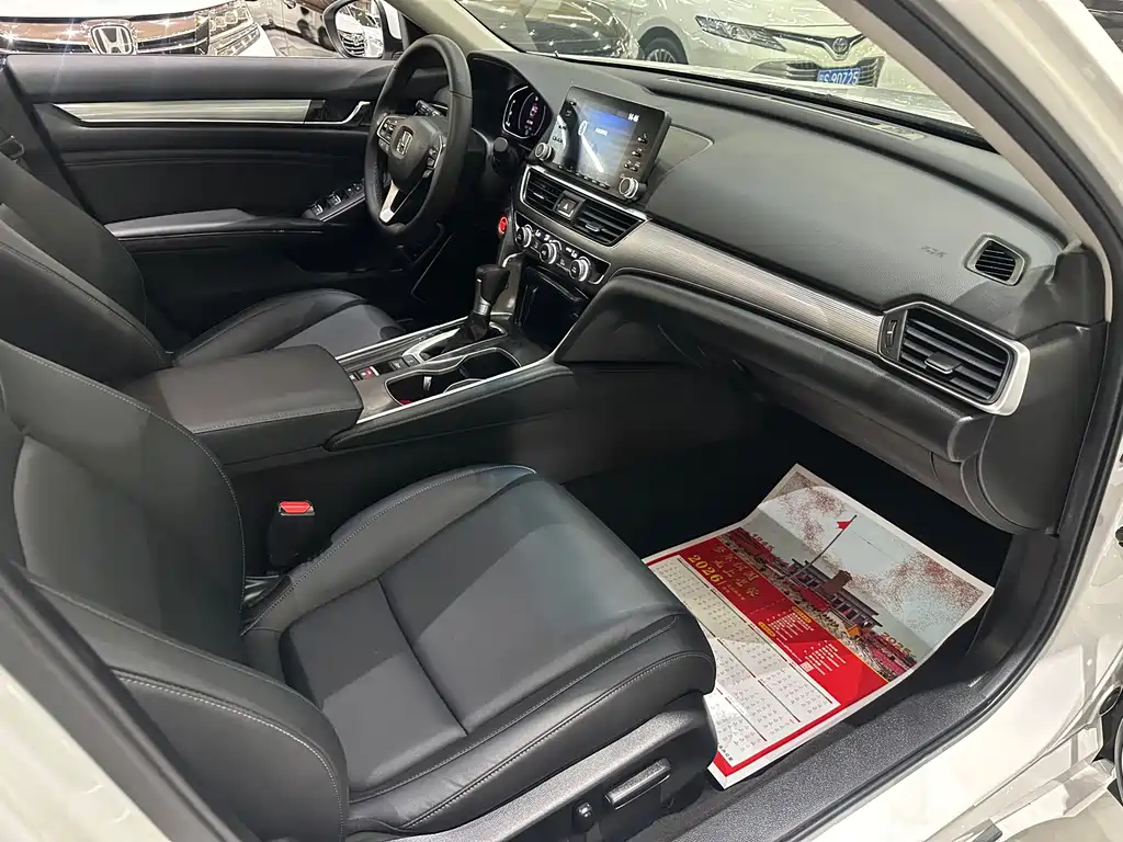 Honda Accord 2020 — фото 12