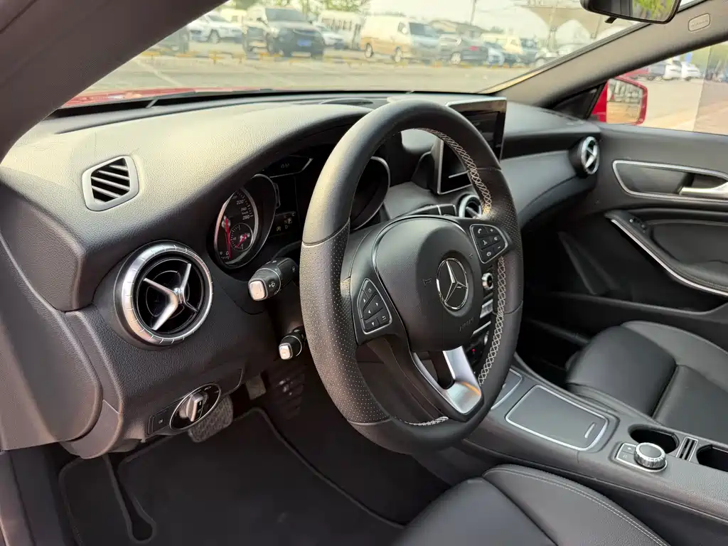 Mercedes-Benz CLA 2017 — фото 12
