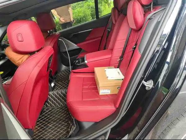 BMW i5 2025