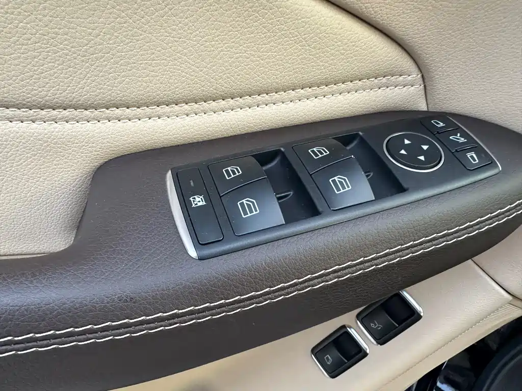Mercedes-Benz GLS 2018 — фото 19