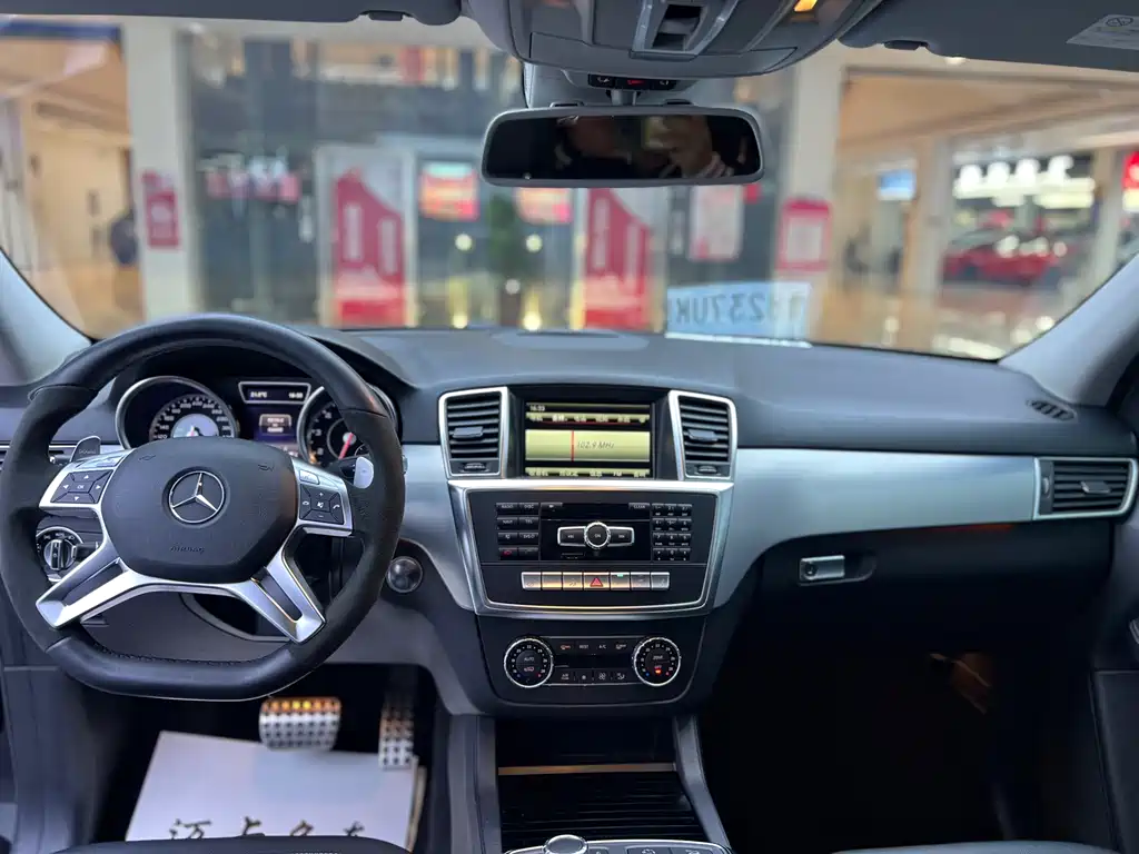 Mercedes-Benz M-Class AMG 2013 — фото 13