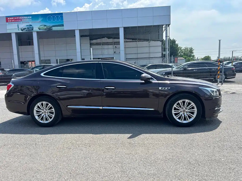 Buick LaCrosse 2017 — фото 8