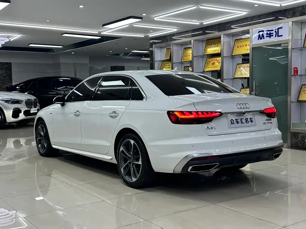 Audi A4L 2023 — фото 6