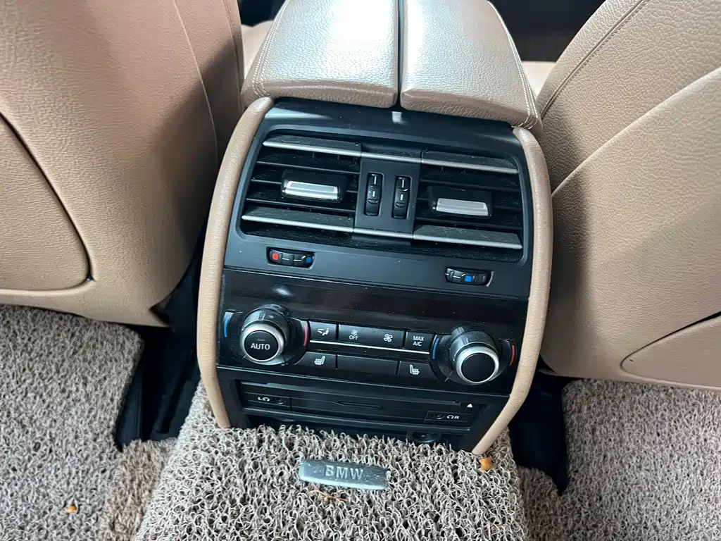 BMW 7 Series 2013 — фото 27