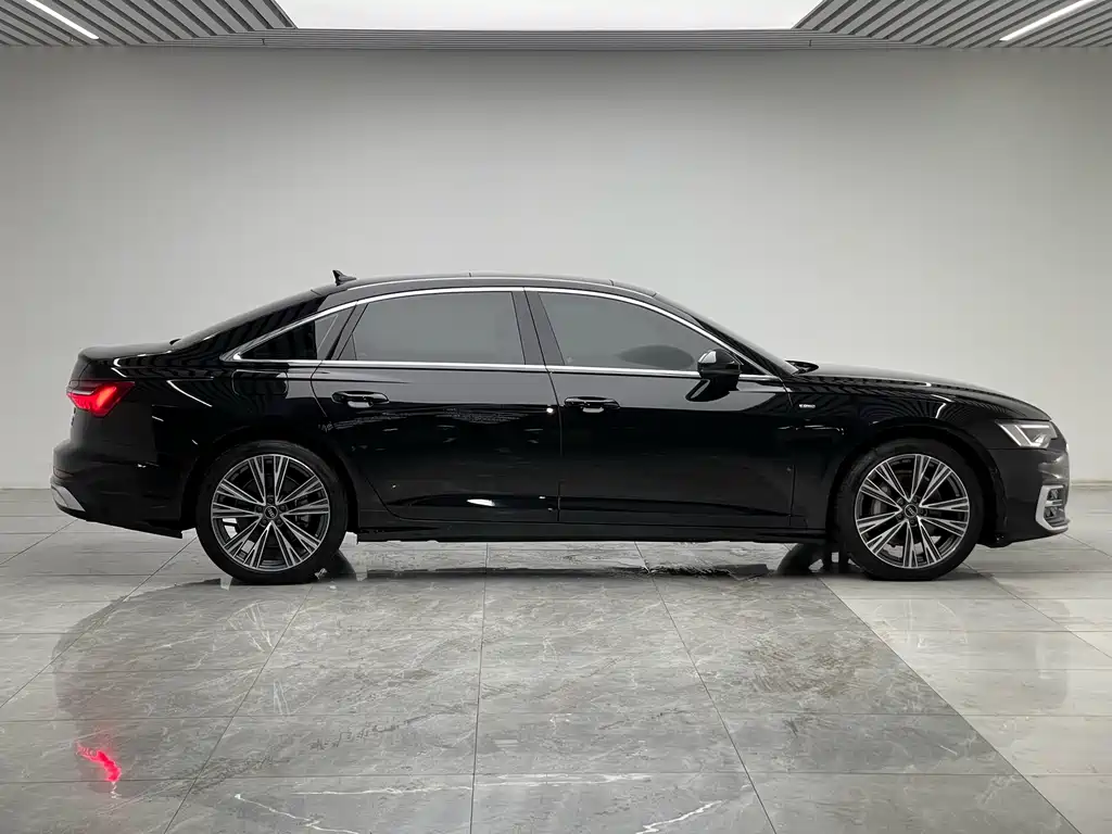 Audi A6L 2025 — фото 4