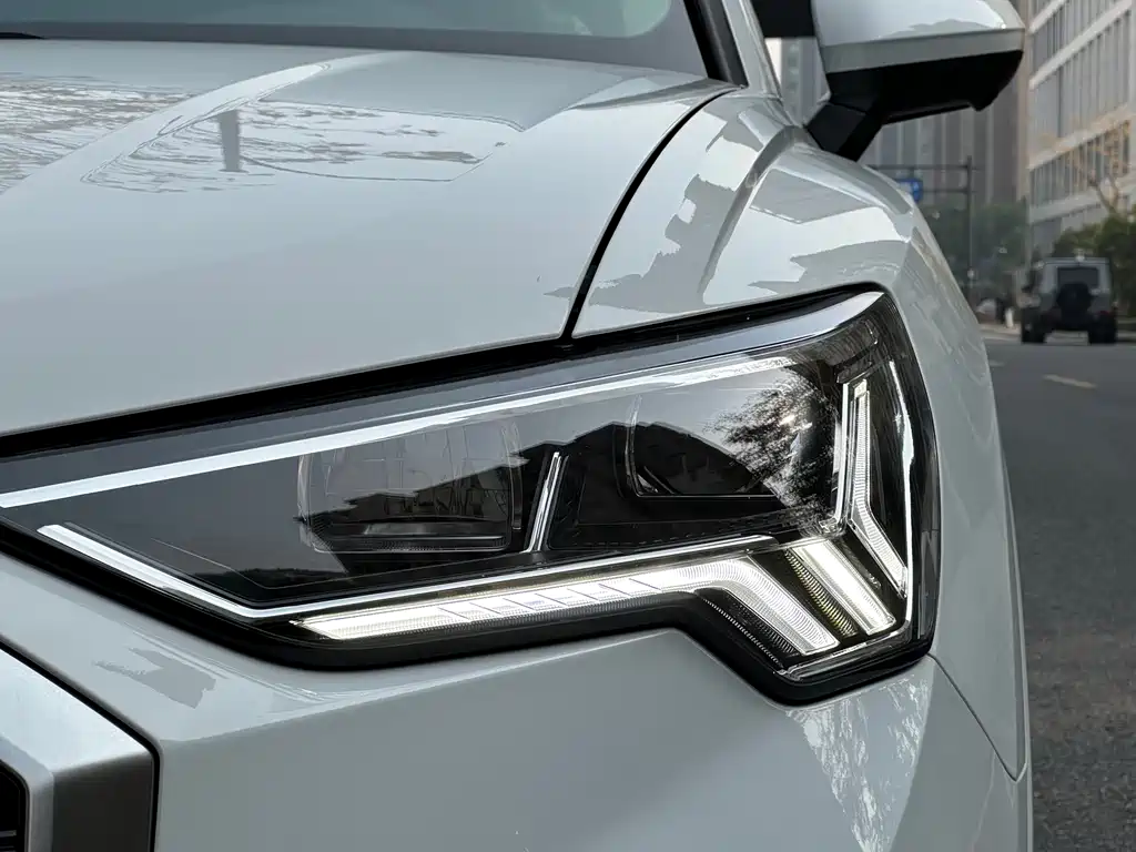 Audi Q3 2021 — фото 25