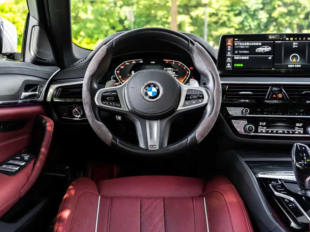 BMW 5 Series 2022 — фото 14