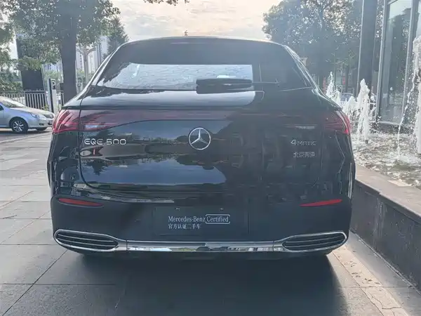 Mercedes-Benz EQE SUV 2024