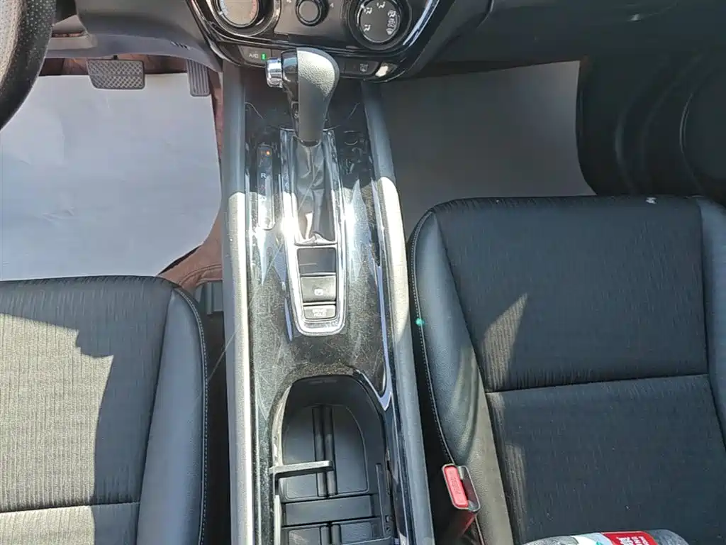 Honda Vezel 2021 — фото 14