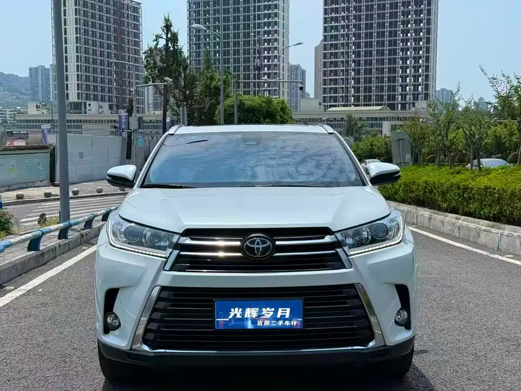 Toyota Highlander 2020 — фото 2